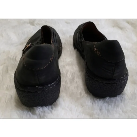Clark's black slip on leather shoes women's 9.5 - Picture 4 of 6